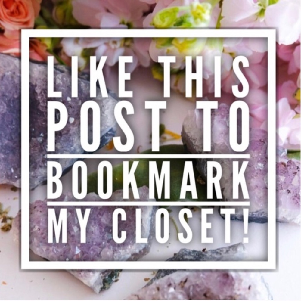 Like this post to save my closet to your likes! 🛍